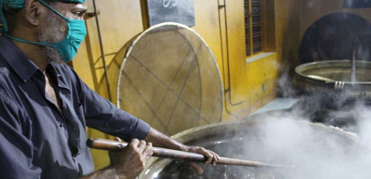 La création de formules ayurvédiques (Bhashaja Kalpana)